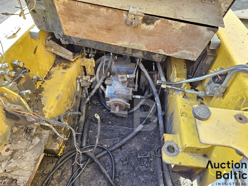 Skid steer loader Gehl 4835 SXT: picture 10