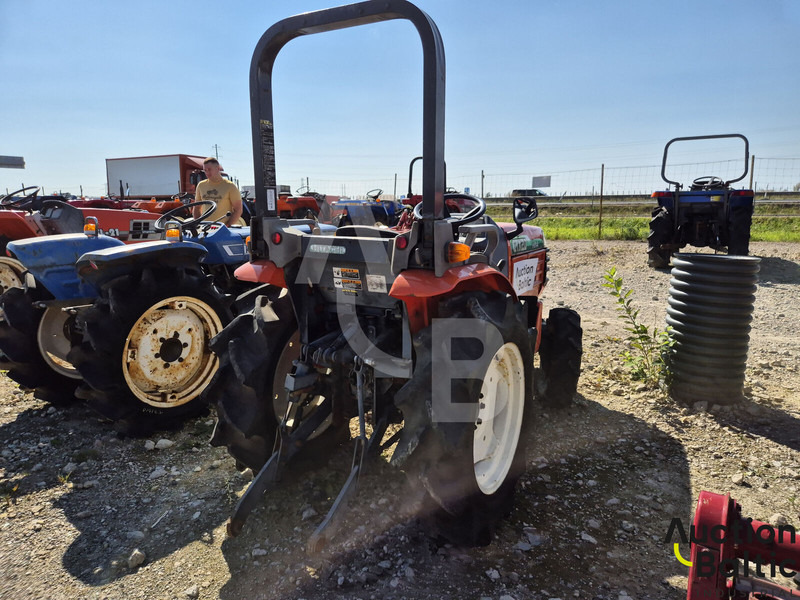 Hitachi CTX20 - Farm tractor: picture 4 Hitachi CTX20 - Farm tractor: picture 4