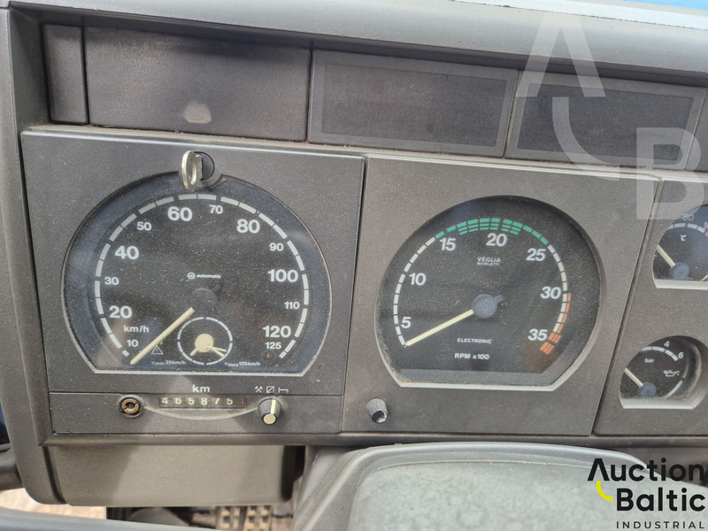 Curtainsider truck Iveco 65E10: picture 8 Curtainsider truck Iveco 65E10: picture 8