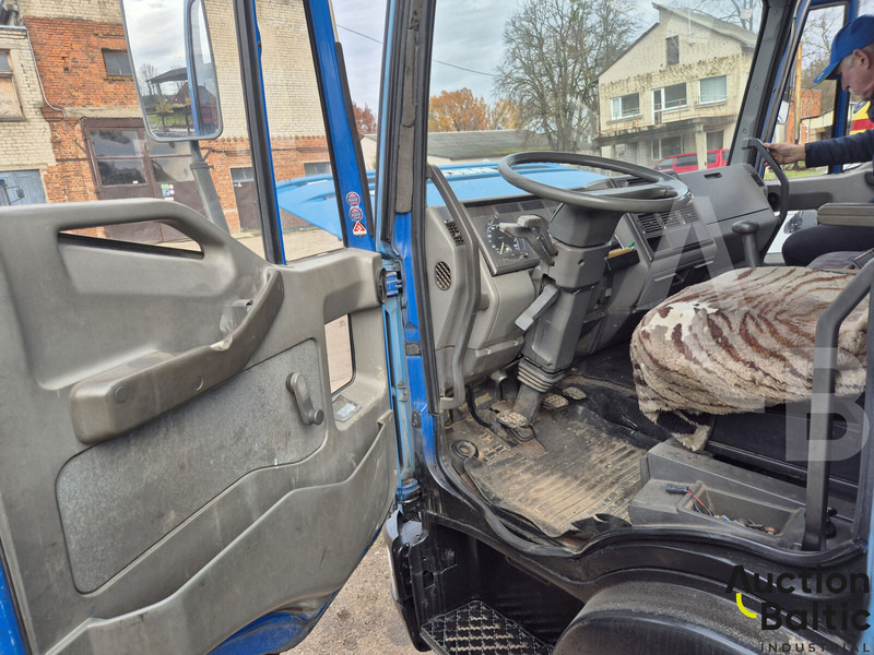 Curtainsider truck Iveco 65E10: picture 6 Curtainsider truck Iveco 65E10: picture 6