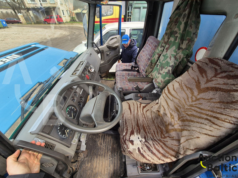 Curtainsider truck Iveco 65E10: picture 7 Curtainsider truck Iveco 65E10: picture 7