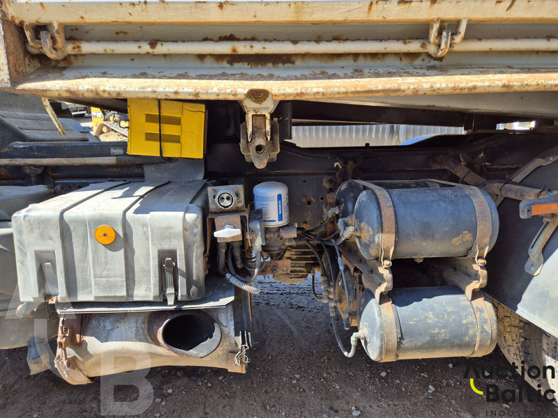 Tipper Iveco AD 260T: picture 9