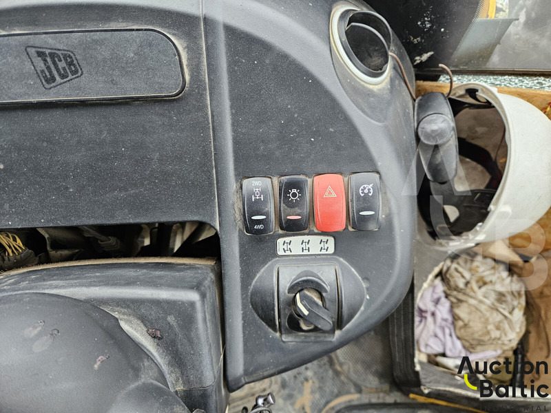Backhoe loader JCB 4 CX: picture 17
