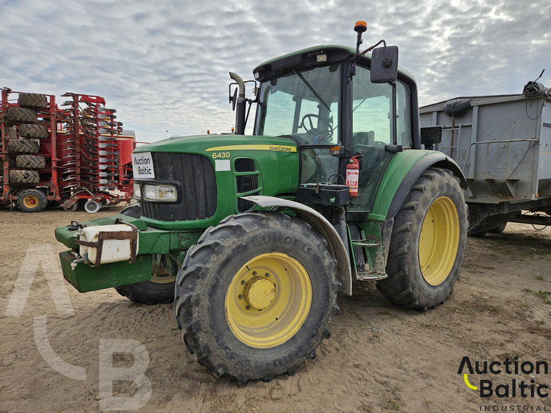 John Deere 6430 - Farm tractor: picture 2 John Deere 6430 - Farm tractor: picture 2