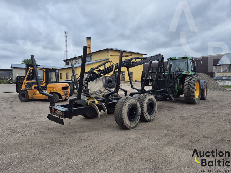 John Deere 7700 - Forestry trailer: picture 4 John Deere 7700 - Forestry trailer: picture 4