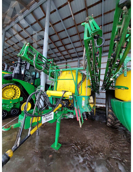 John Deere TRSP700-40/740 - Sprayer: picture 2 John Deere TRSP700-40/740 - Sprayer: picture 2