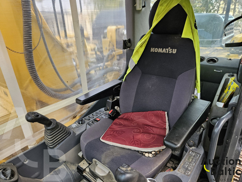 Komatsu PC210LC-11 - Crawler excavator: picture 5 Komatsu PC210LC-11 - Crawler excavator: picture 5