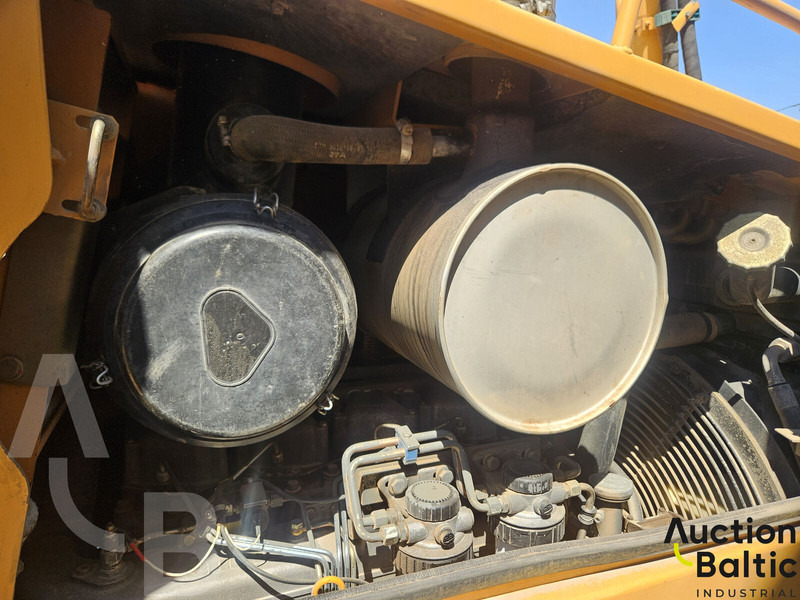 Bulldozer Liebherr PR 712 BM: picture 13