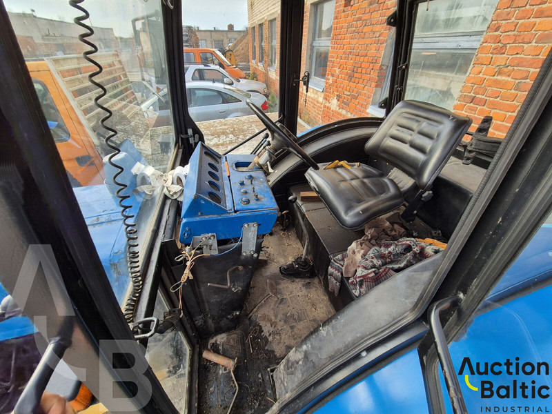 MTZ Belarus-82 - Farm tractor: picture 5 MTZ Belarus-82 - Farm tractor: picture 5