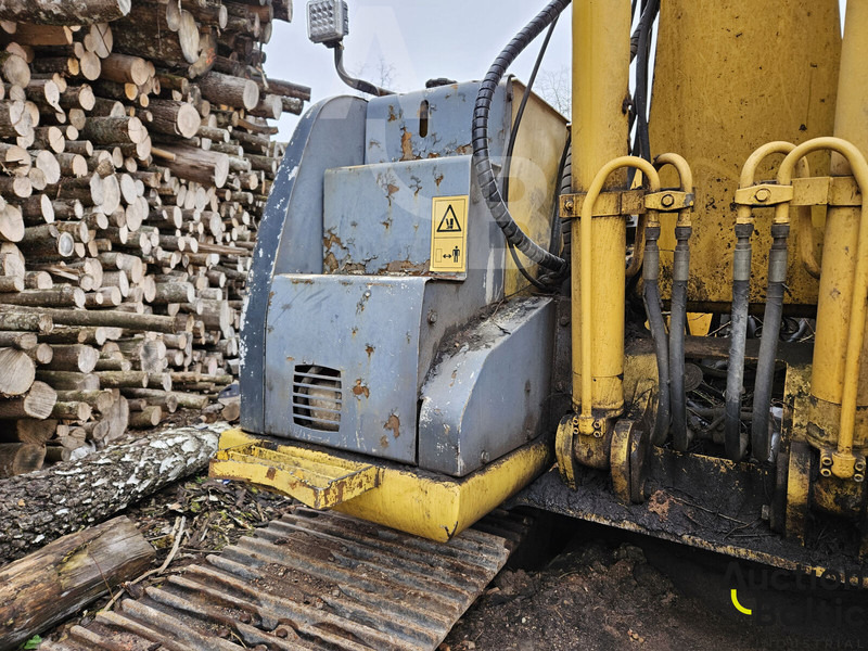 Crawler excavator New Holland E 145: picture 10