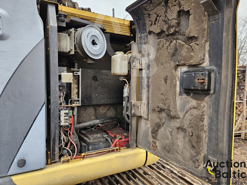 Crawler excavator New Holland E 145: picture 11