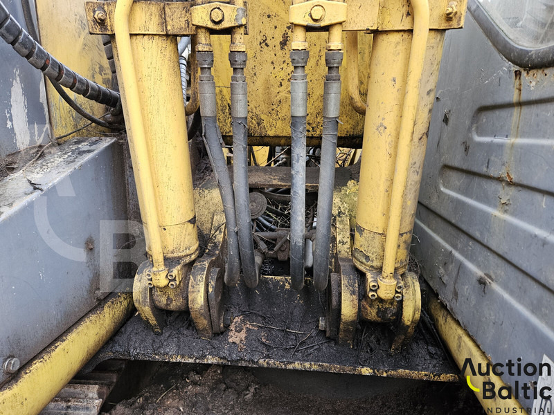 Crawler excavator New Holland E 145: picture 9