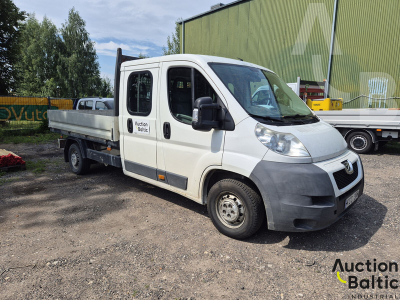 Peugeot Boxer - Flatbed van, Combi van: picture 1 Peugeot Boxer - Flatbed van, Combi van: picture 1