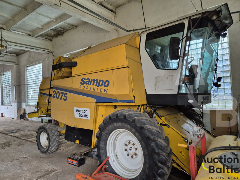 Sampo-Rosenlew SR 2075 TS - Combine harvester: picture 1 Sampo-Rosenlew SR 2075 TS - Combine harvester: picture 1