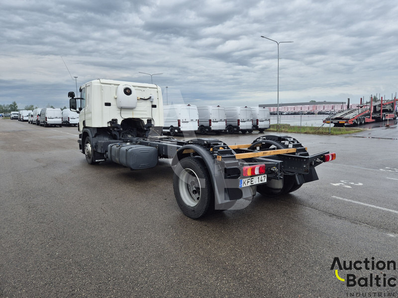 Scania P 450 - Cab chassis truck: picture 4 Scania P 450 - Cab chassis truck: picture 4