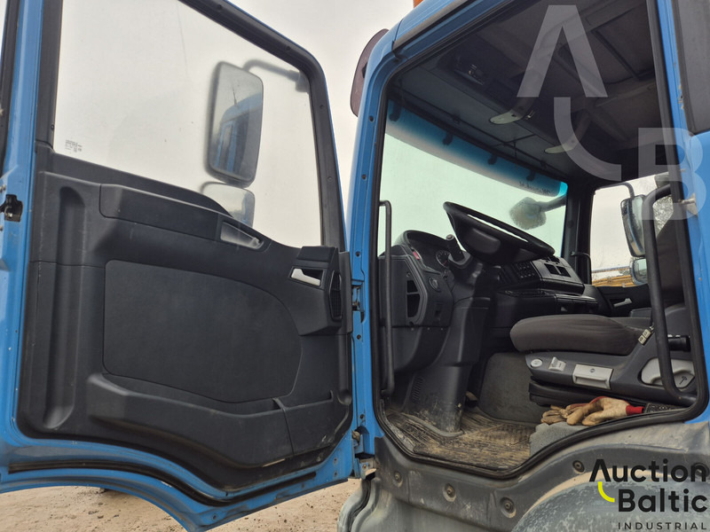 MAN TGA18.400 - Tractor unit: picture 5 MAN TGA18.400 - Tractor unit: picture 5