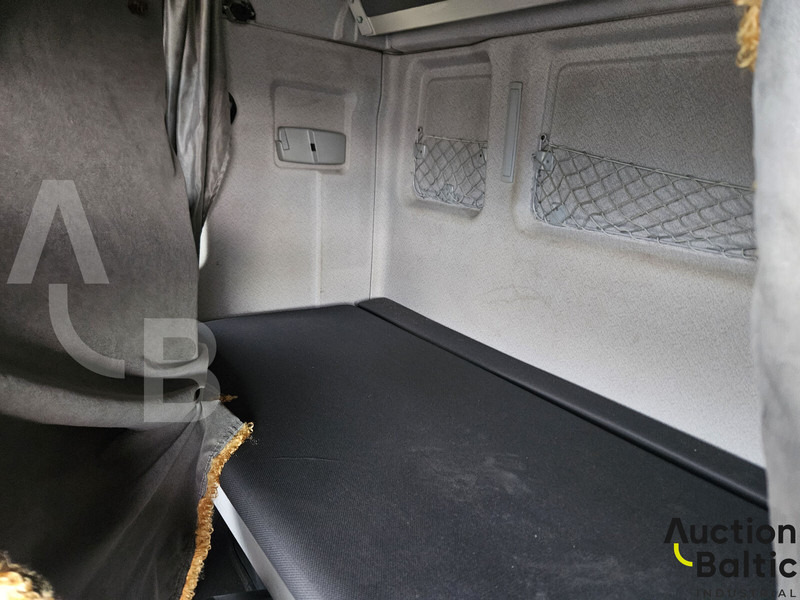 Tractor unit MAN TGX18.480: picture 12