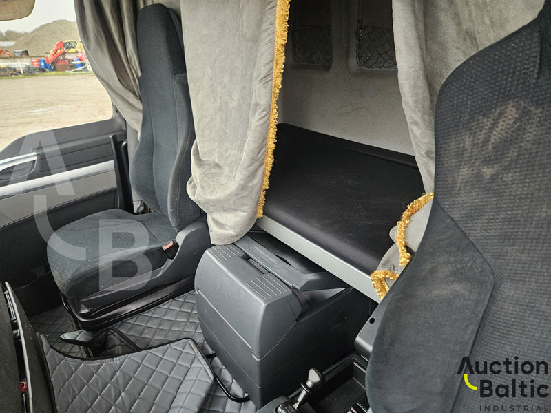 Tractor unit MAN TGX18.480: picture 10