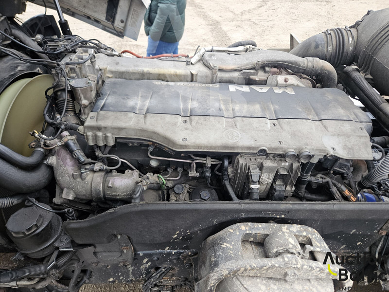 Tractor unit MAN TGX18.480: picture 18