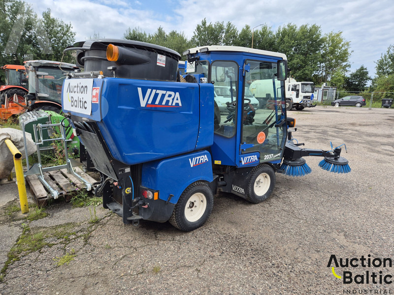 Vitra 2037 Economy - Road sweeper: picture 4 Vitra 2037 Economy - Road sweeper: picture 4