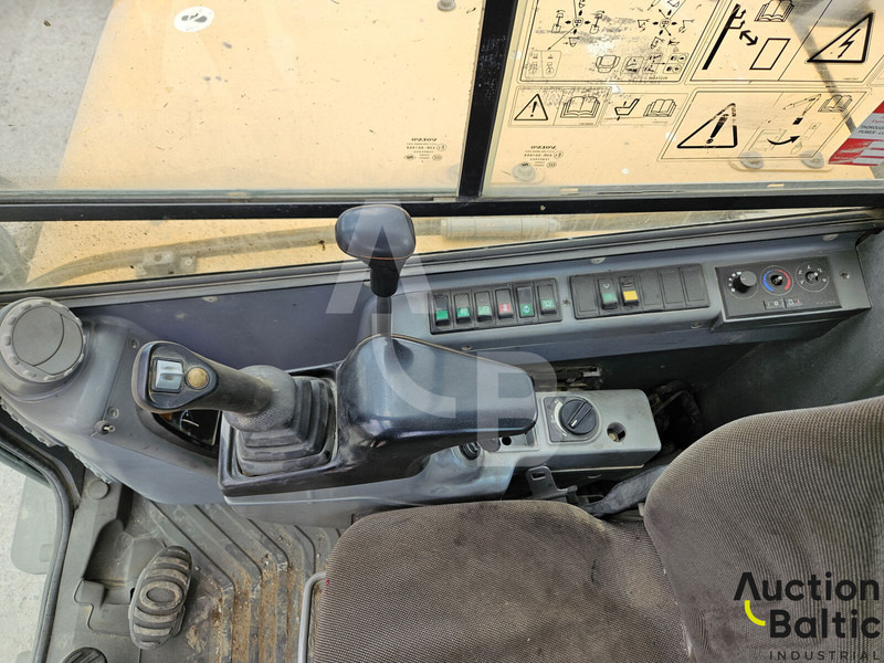 Crawler excavator Volvo ECR 88: picture 7