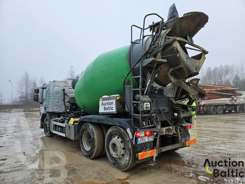Volvo FE320 - Concrete mixer truck: picture 3 Volvo FE320 - Concrete mixer truck: picture 3