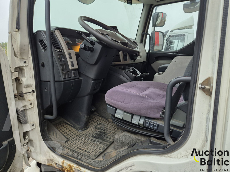 Volvo FL240 - Box truck: picture 5 Volvo FL240 - Box truck: picture 5