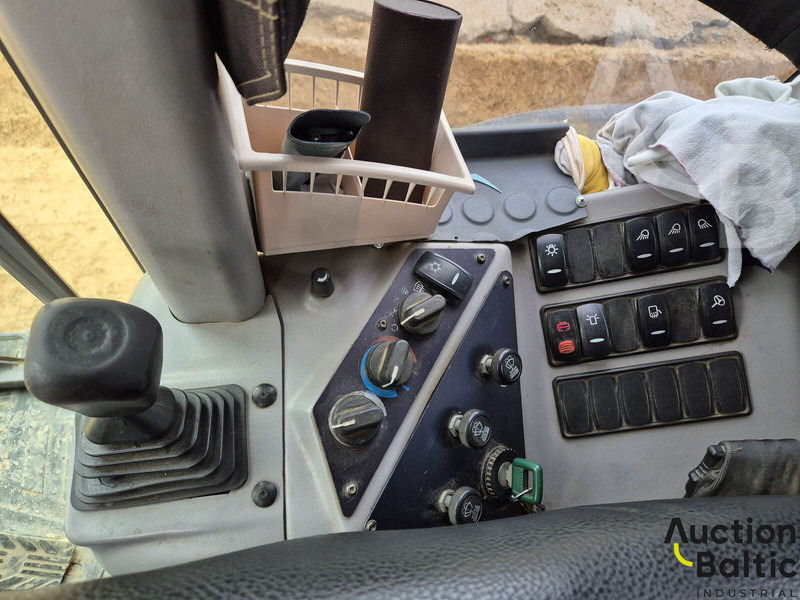 Grader Volvo G 946: picture 12