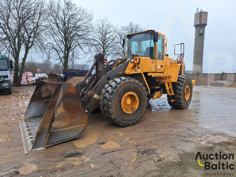 Volvo L 180 E - Wheel loader: picture 1 Volvo L 180 E - Wheel loader: picture 1