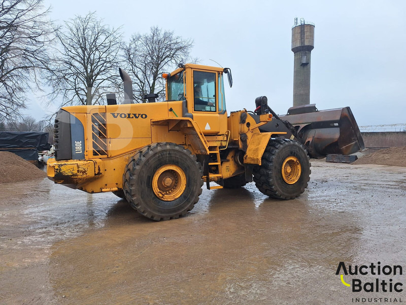 Volvo L 180 E - Wheel loader: picture 4 Volvo L 180 E - Wheel loader: picture 4