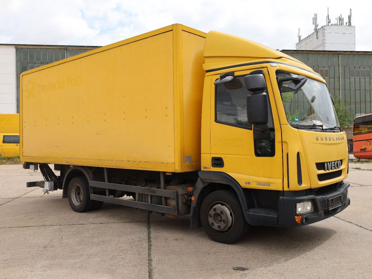 Iveco M752/Koffer/ 1. Hand - Box van: picture 2 Iveco M752/Koffer/ 1. Hand - Box van: picture 2