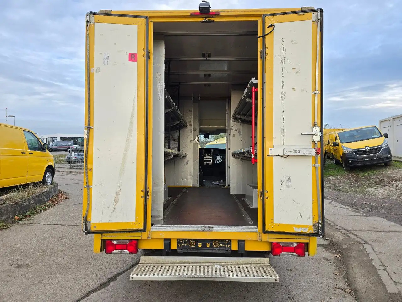 Car Iveco /Regalsystem/Luftfeder/KURZ/1. Hand: picture 6 Car Iveco /Regalsystem/Luftfeder/KURZ/1. Hand: picture 6