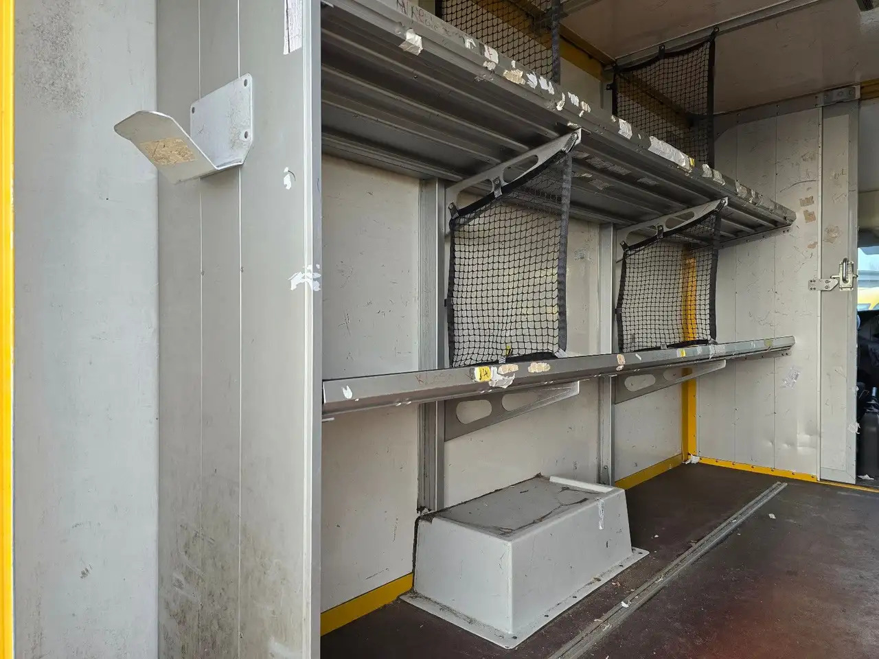 Car Iveco /Regalsystem/Luftfeder/KURZ/1. Hand: picture 8 Car Iveco /Regalsystem/Luftfeder/KURZ/1. Hand: picture 8