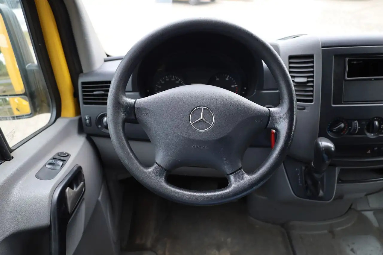 Mercedes-Benz Sprinter II Pritsche/ Koffer/Regalsystem - Box van: picture 5 Mercedes-Benz Sprinter II Pritsche/ Koffer/Regalsystem - Box van: picture 5