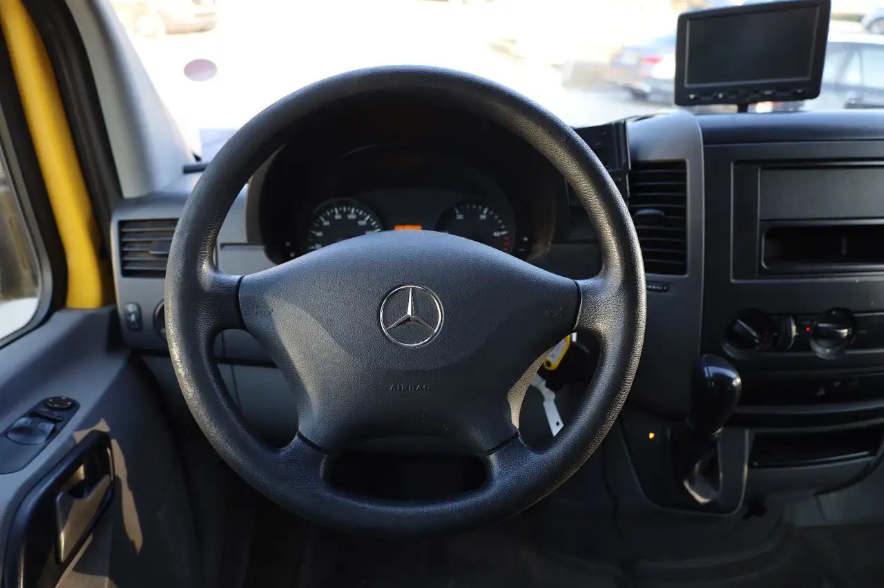 Mercedes-Benz Sprinter II Pritsche/ Koffer/Regalsystem - Box van: picture 5 Mercedes-Benz Sprinter II Pritsche/ Koffer/Regalsystem - Box van: picture 5