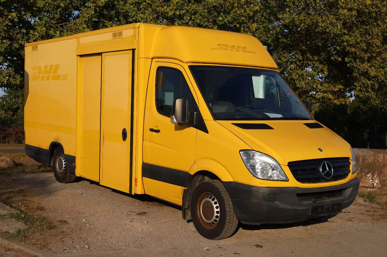 Mercedes-Benz Sprinter II Pritsche/ Koffer/Regalsystem - Box van: picture 1 Mercedes-Benz Sprinter II Pritsche/ Koffer/Regalsystem - Box van: picture 1
