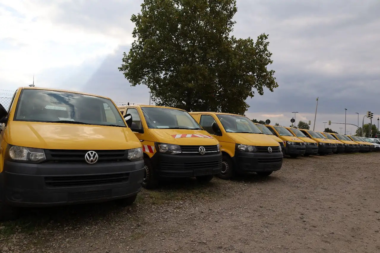 Volkswagen T5 Transporter/ 2.0 TDI/EU5/Werkstattfahrzeug - Panel van, Municipal/ Special vehicle: picture 1 Volkswagen T5 Transporter/ 2.0 TDI/EU5/Werkstattfahrzeug - Panel van, Municipal/ Special vehicle: picture 1