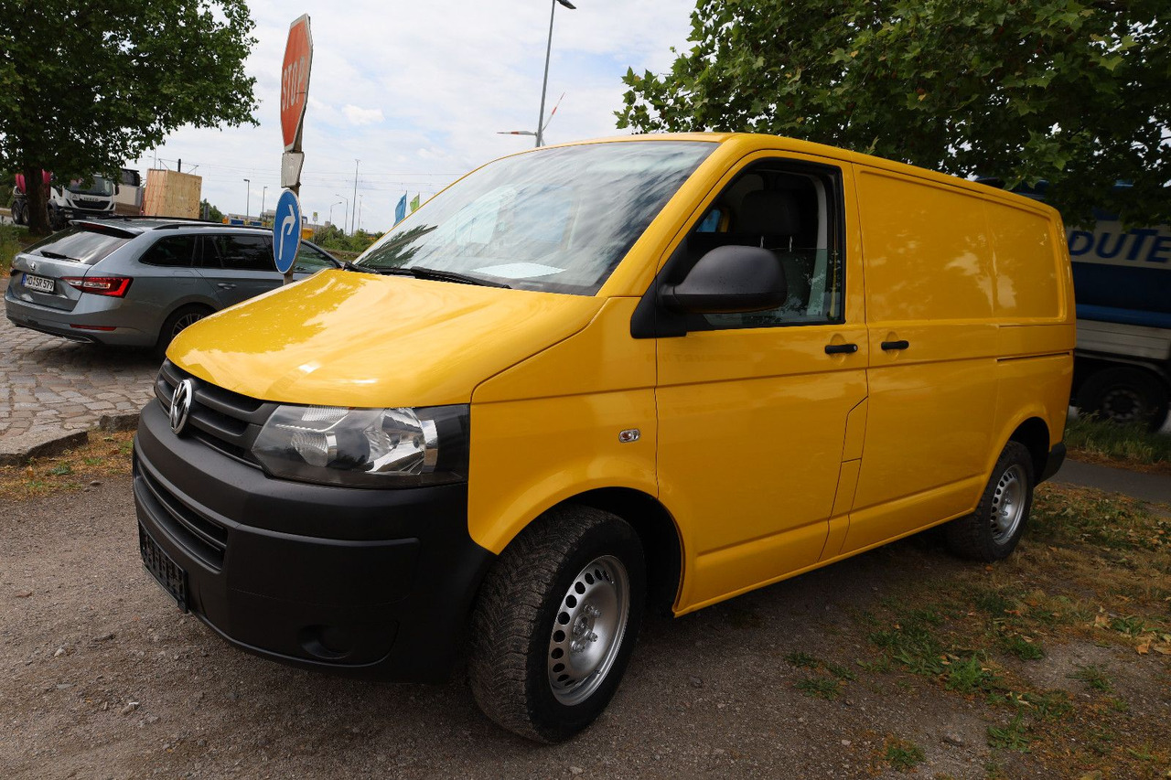 Volkswagen T5 Transporter Kasten-Kombi 2.0 TDI/EU5 - Small van: picture 2 Volkswagen T5 Transporter Kasten-Kombi 2.0 TDI/EU5 - Small van: picture 2