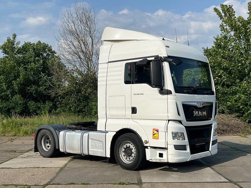 MAN TGX 18.440 Retarder***2xdieseltanks***TGX 18.440 2017*** - Tractor unit: picture 1 MAN TGX 18.440 Retarder***2xdieseltanks***TGX 18.440 2017*** - Tractor unit: picture 1
