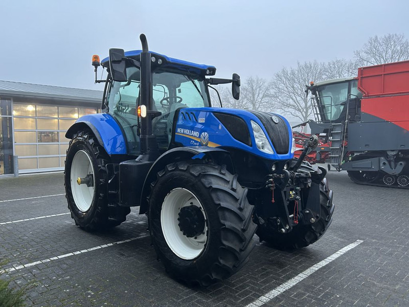 Farm tractor New Holland New Holland T7.215S: picture 11