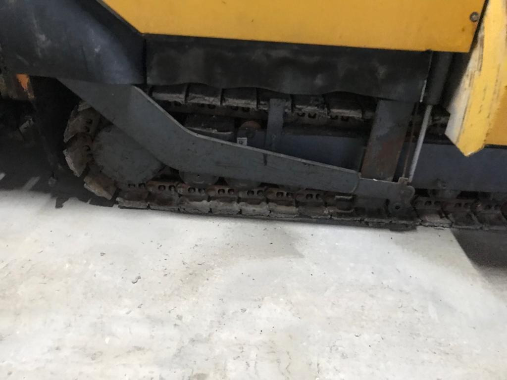 Asphalt paver ABG TITAN 325 and runs and runs: picture 7