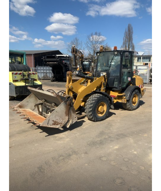 CATERPILLAR 907 H - Wheel loader: picture 1 CATERPILLAR 907 H - Wheel loader: picture 1
