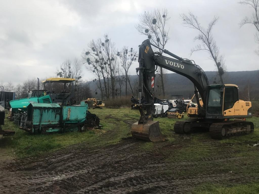 Crawler excavator Volvo EC 160 CL well: picture 25