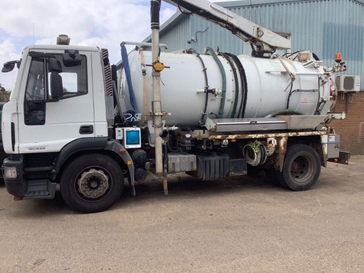 IVECO 180e25 euro5 - Vacuum truck: picture 3 IVECO 180e25 euro5 - Vacuum truck: picture 3