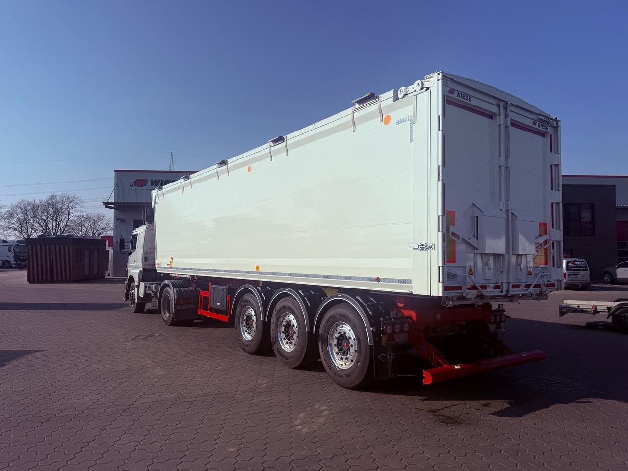 Benalu Bulkliner S 95 Kipper 50 m3 - Tipper semi-trailer: picture 2 Benalu Bulkliner S 95 Kipper 50 m3 - Tipper semi-trailer: picture 2