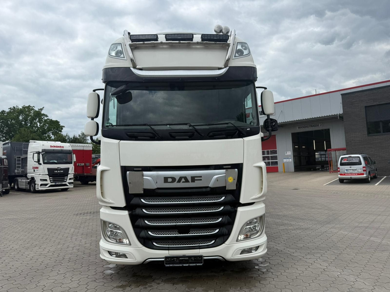 Curtainsider truck DAF XF 480 FAN LowDeck 6x2 Jumbo Inklusive Anhänger: picture 9