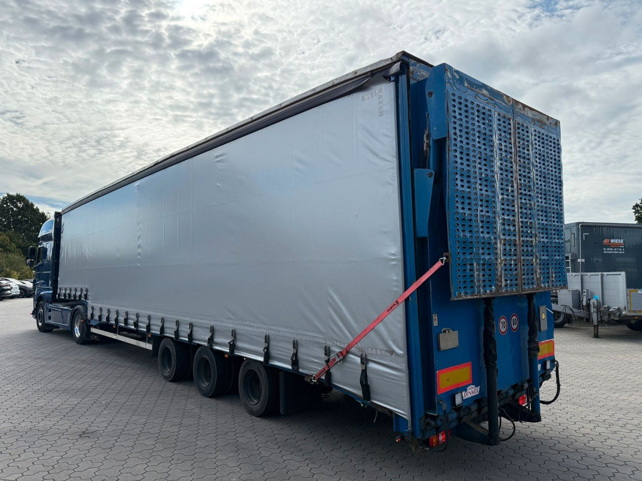 Dinkel Gabelstapler-Transporter mit Rampe - Autotransporter semi-trailer: picture 1 Dinkel Gabelstapler-Transporter mit Rampe - Autotransporter semi-trailer: picture 1