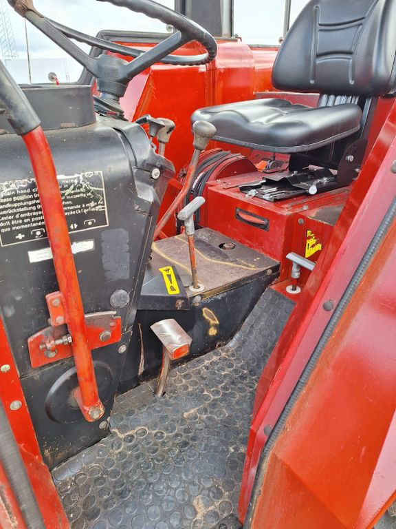 Farm tractor IHC 833 Allrad Kabine IHC 833 Allrad Kabine: picture 12