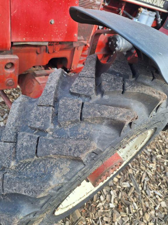 Farm tractor IHC 833 Allrad Kabine IHC 833 Allrad Kabine: picture 7