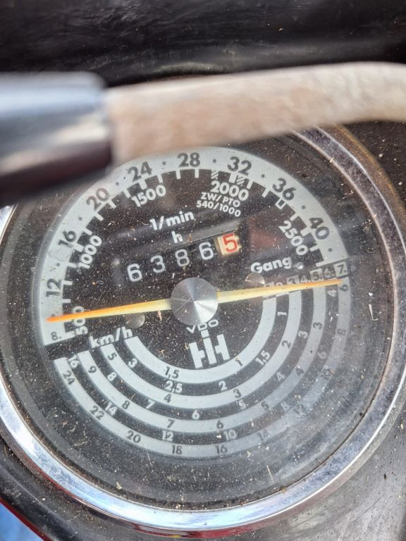 Farm tractor IHC 833 Allrad Kabine IHC 833 Allrad Kabine: picture 15